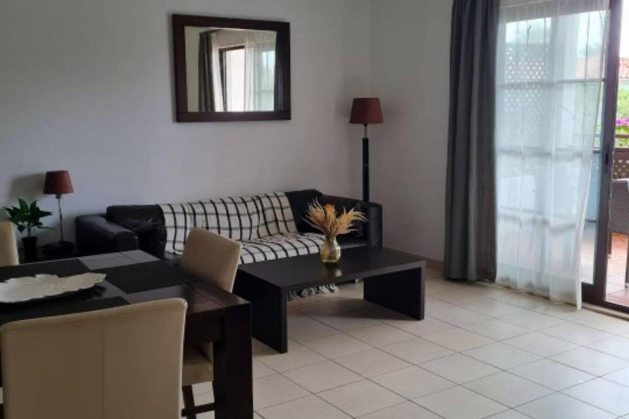 Tortuga Lovely 2 Bed And Gardens Apartment *